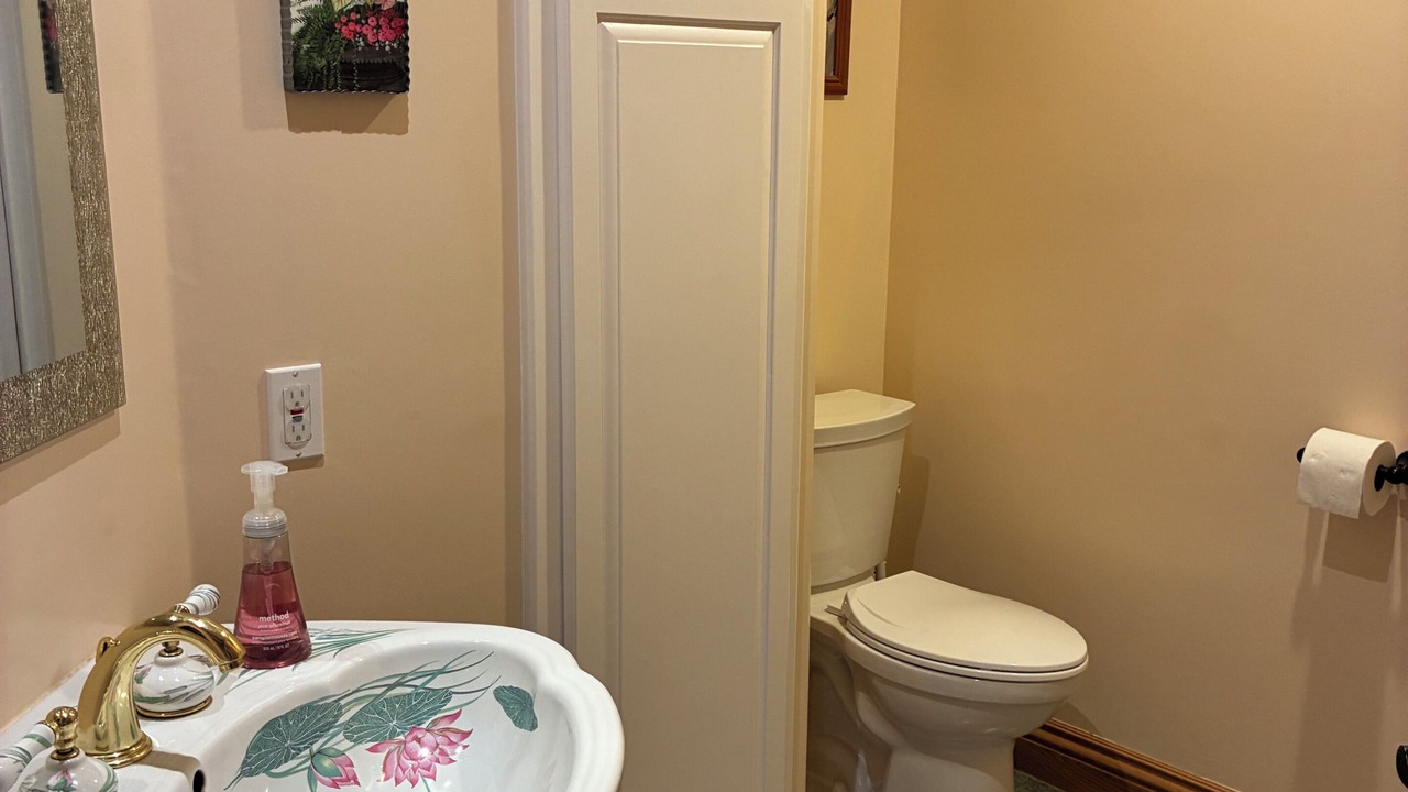 Photo of Bathroom in Fairview