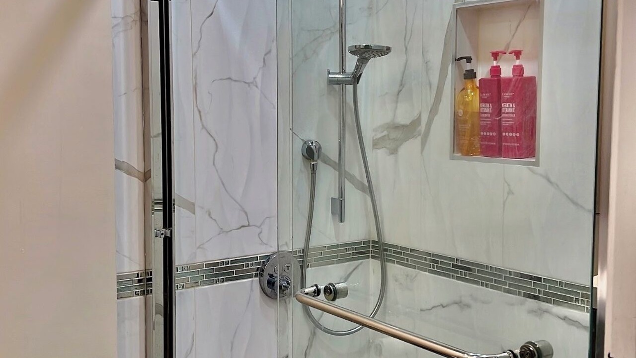 Photo of Bathroom in Crocker-Amazon