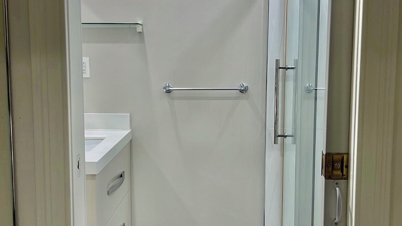 Photo of Bathroom in Crocker-Amazon