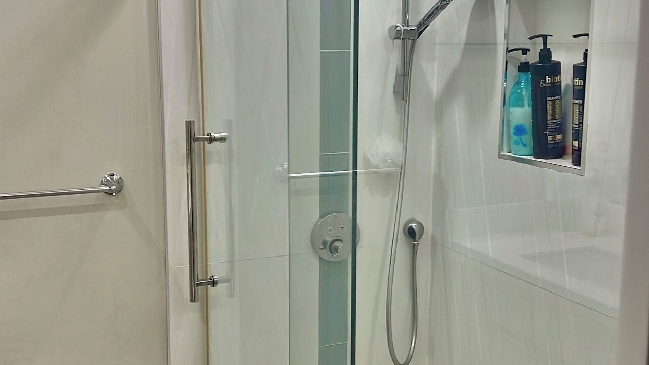 Photo of Bathroom in Crocker-Amazon