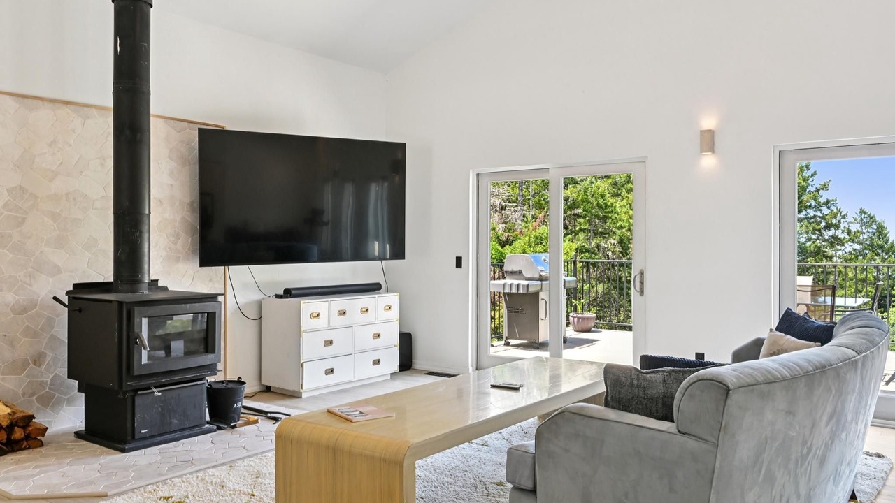 Photo of Livingroom in Gualala