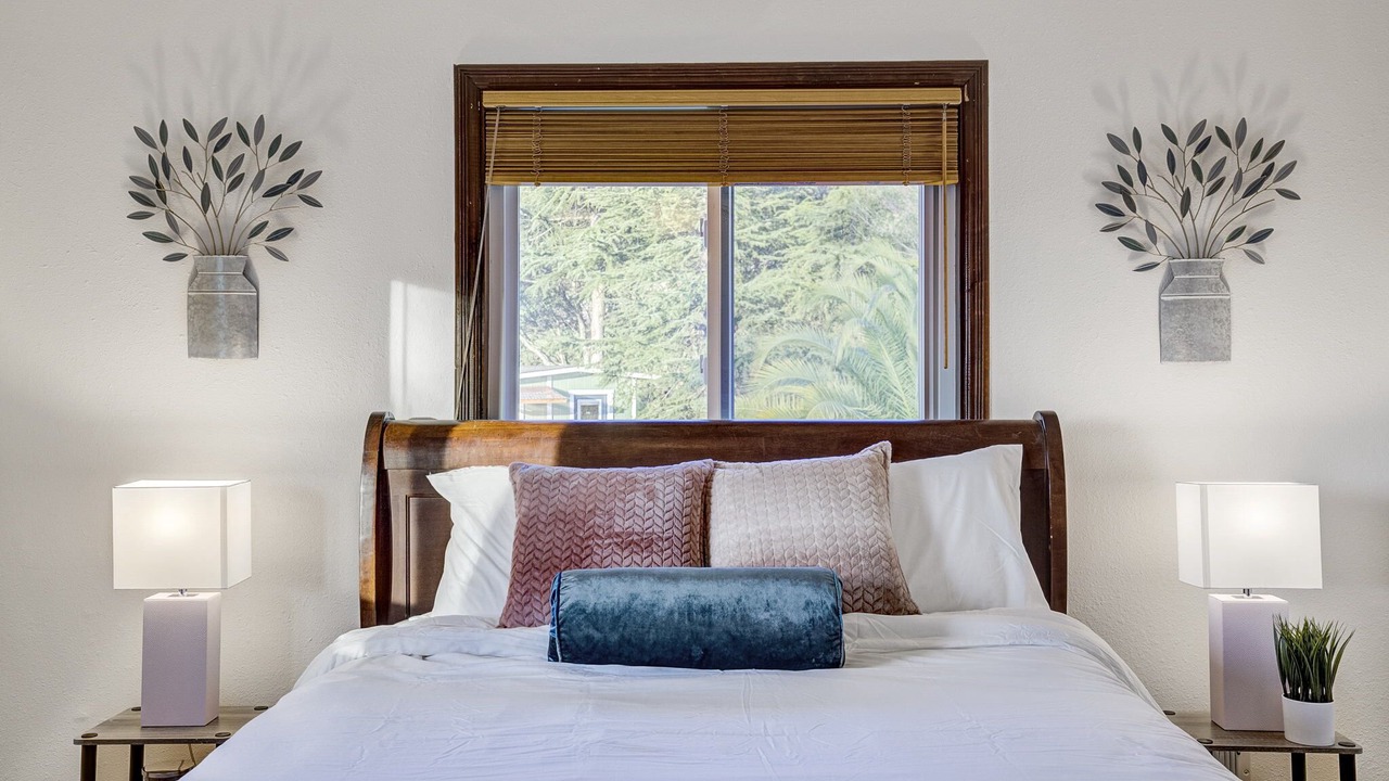 Photo of Bedroom in Santa Rosa