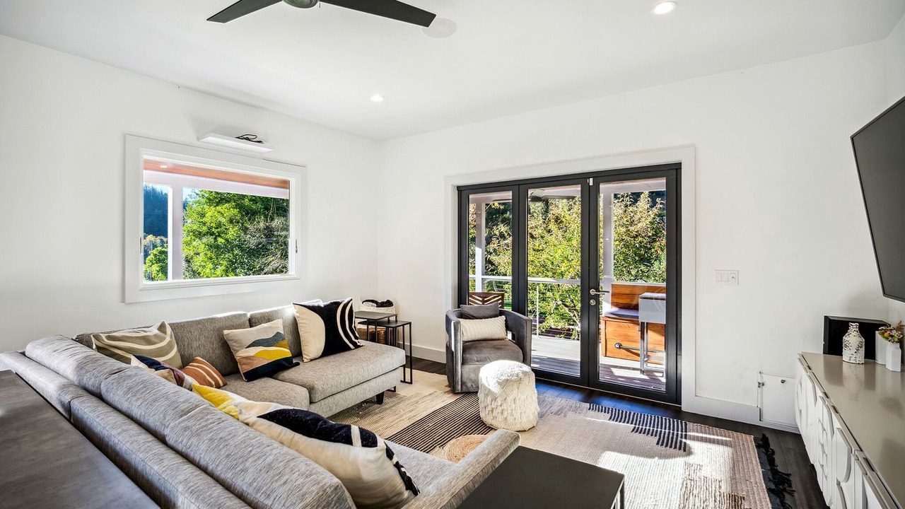 Photo of Livingroom in Monte Rio