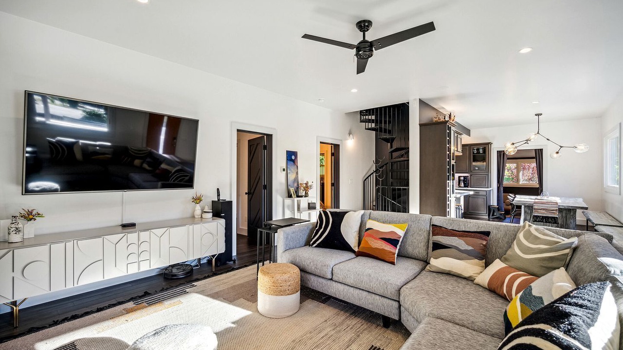 Photo of Livingroom in Monte Rio