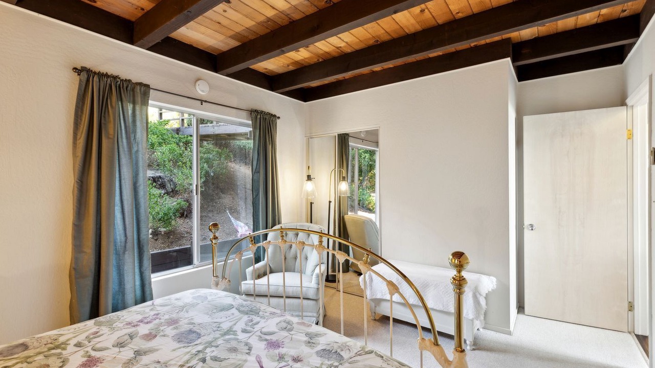 Photo of Bedroom in Kelseyville