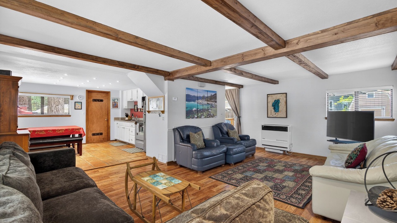 Photo of Livingroom in Sierra Tract
