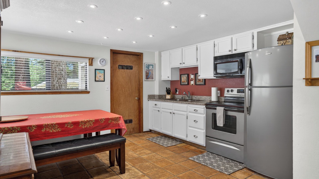 Photo of Kitchen in Sierra Tract