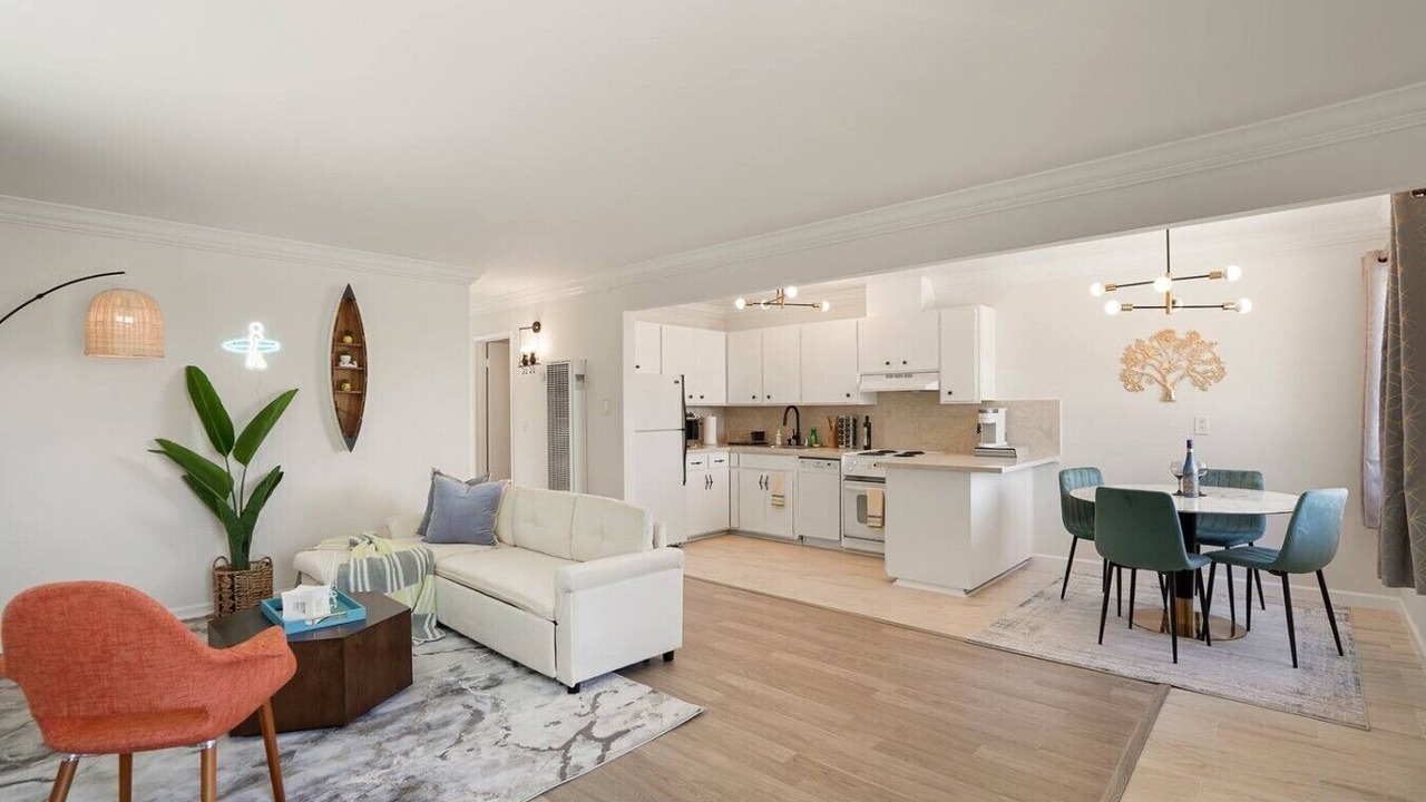 Photo of Livingroom in Pacifica