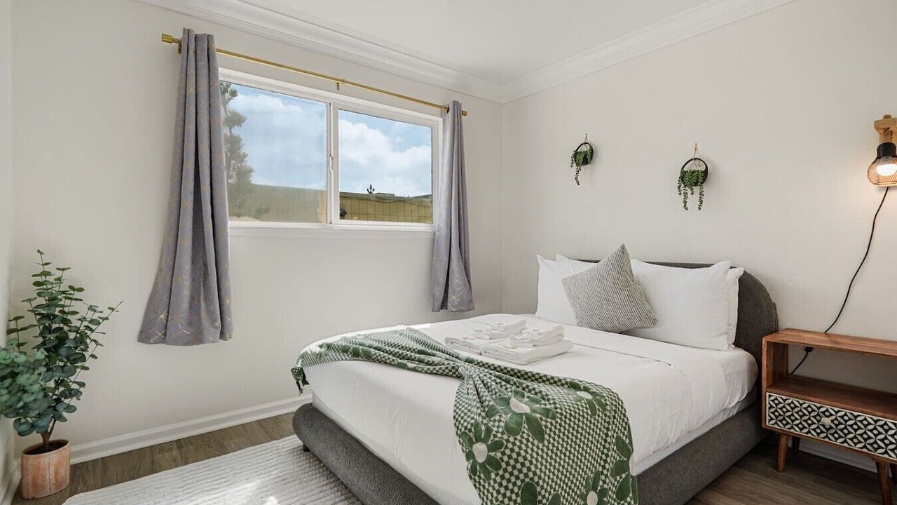 Photo of Bedroom in Pacifica