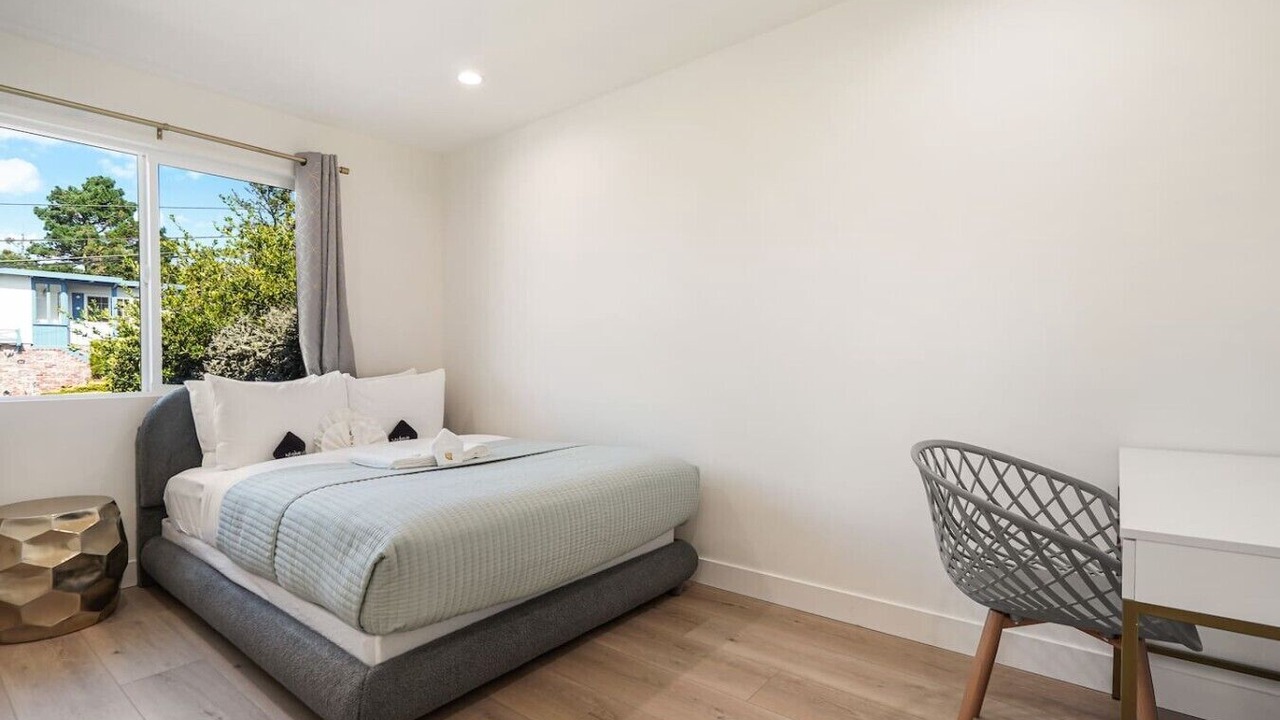 Photo of Bedroom in Pacifica