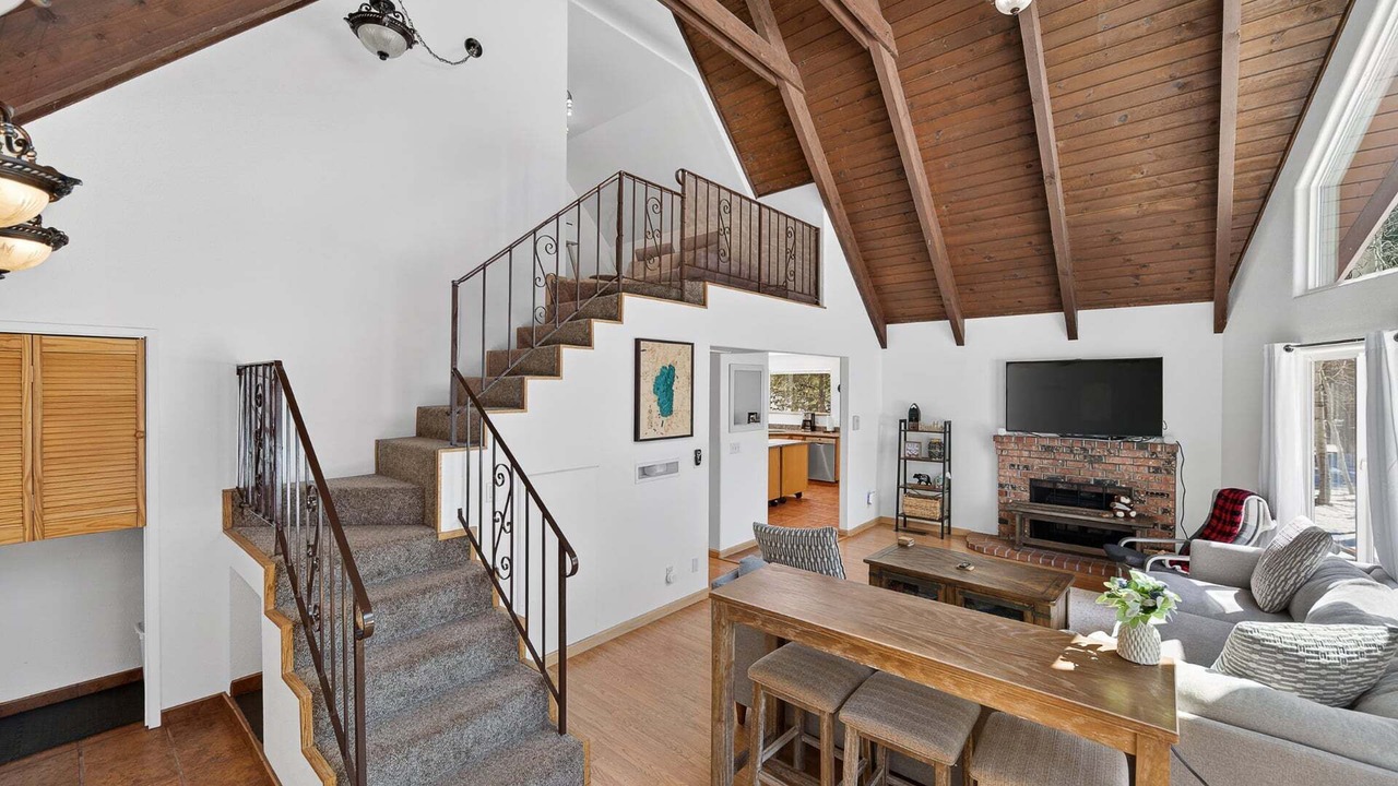 Photo of Livingroom in Pioneer Village