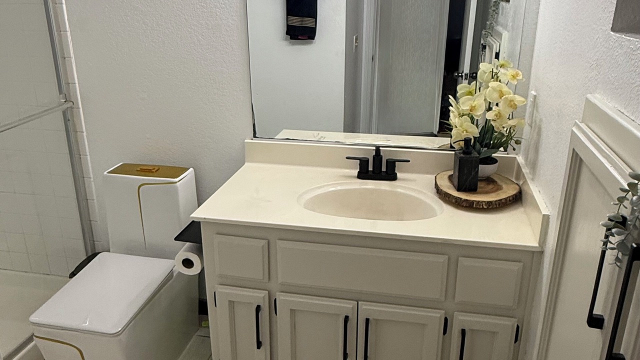 Photo of Bathroom in Southwestern Sacramento
