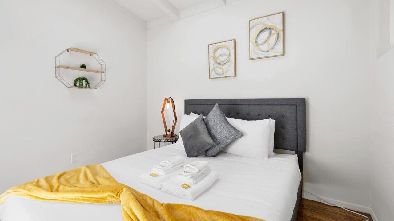 Photo of Bedroom in East San Mateo