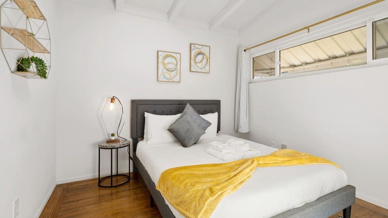 Photo of Bedroom in East San Mateo