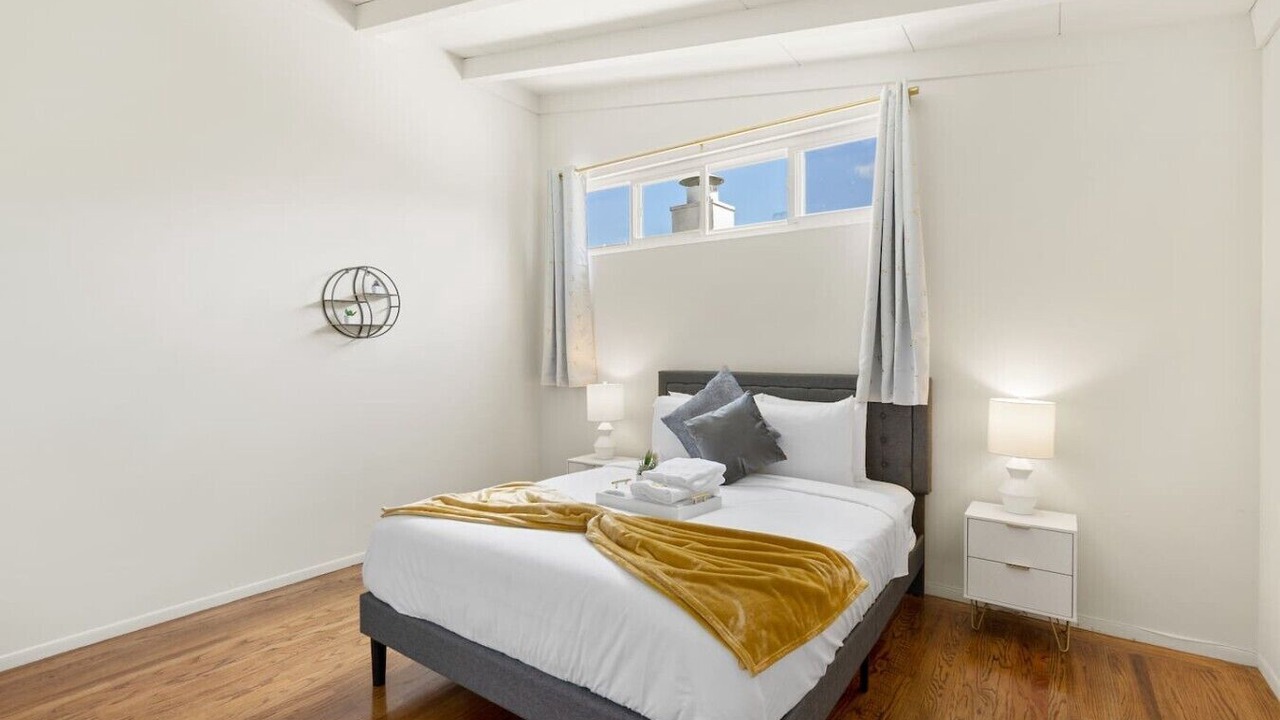 Photo of Bedroom in East San Mateo
