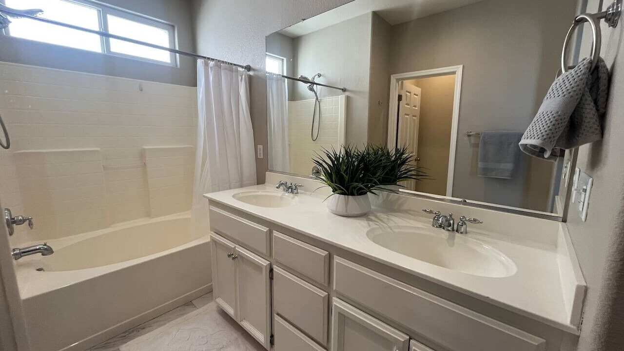 Photo of Bathroom in North Natomas
