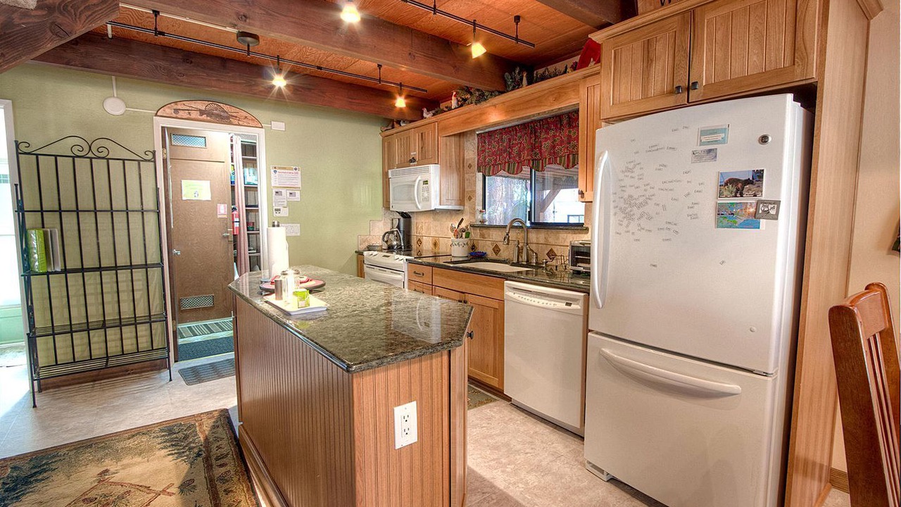 Photo of Kitchen in Al Tahoe