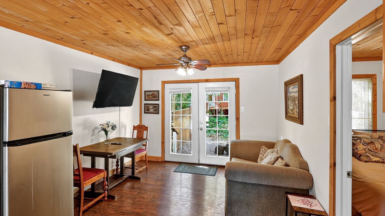 Photo of Livingroom in Cobb