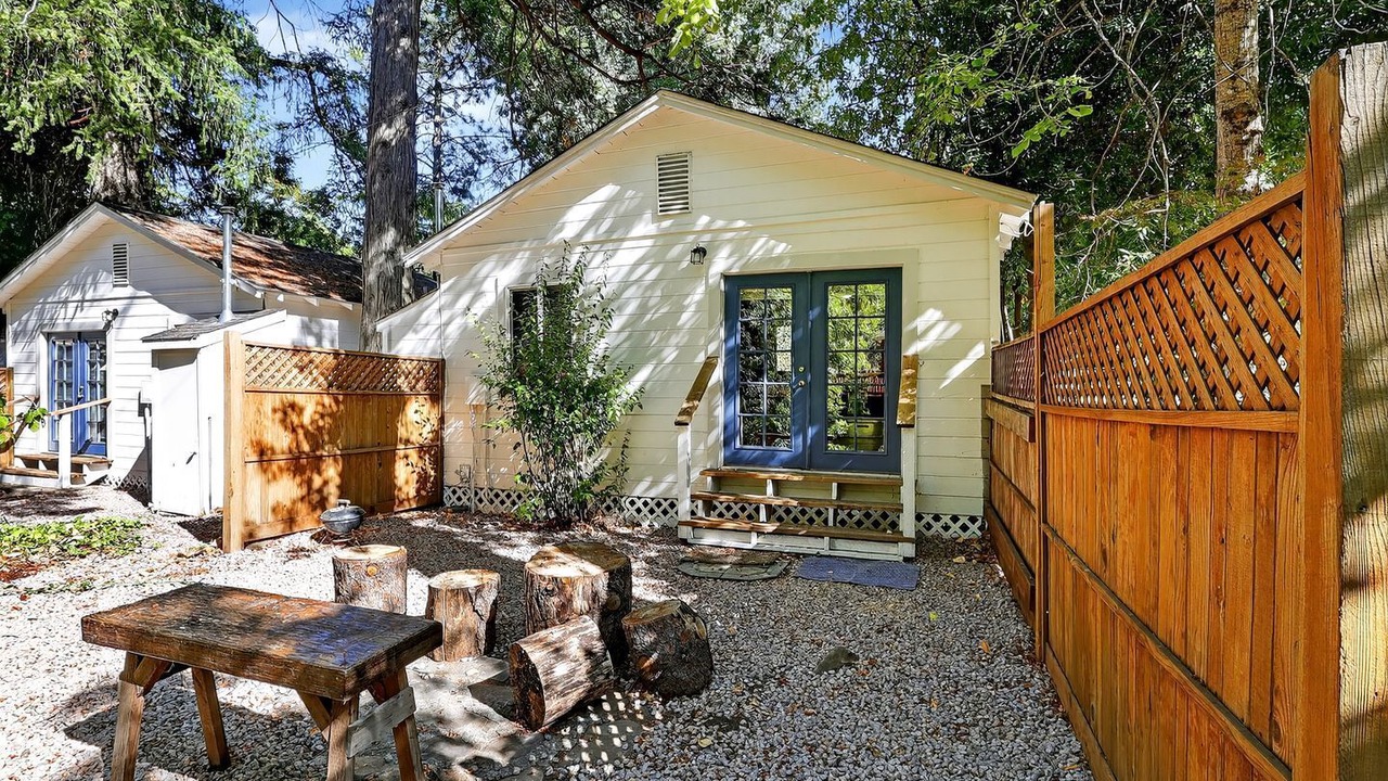 Photo of Patio Balcony in Cobb