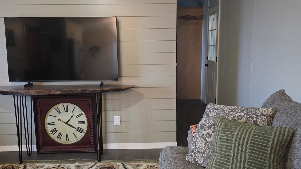 Photo of Livingroom in North Lakeport