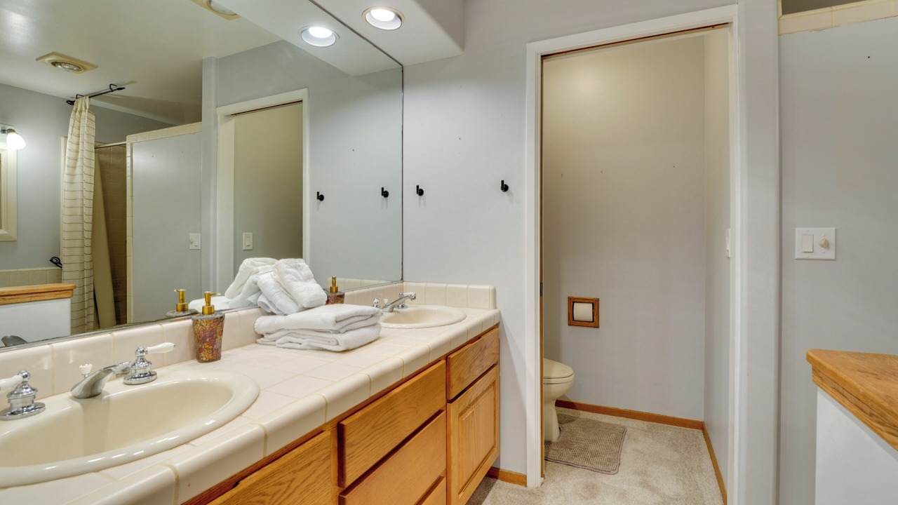 Photo of Bathroom in Live Oak