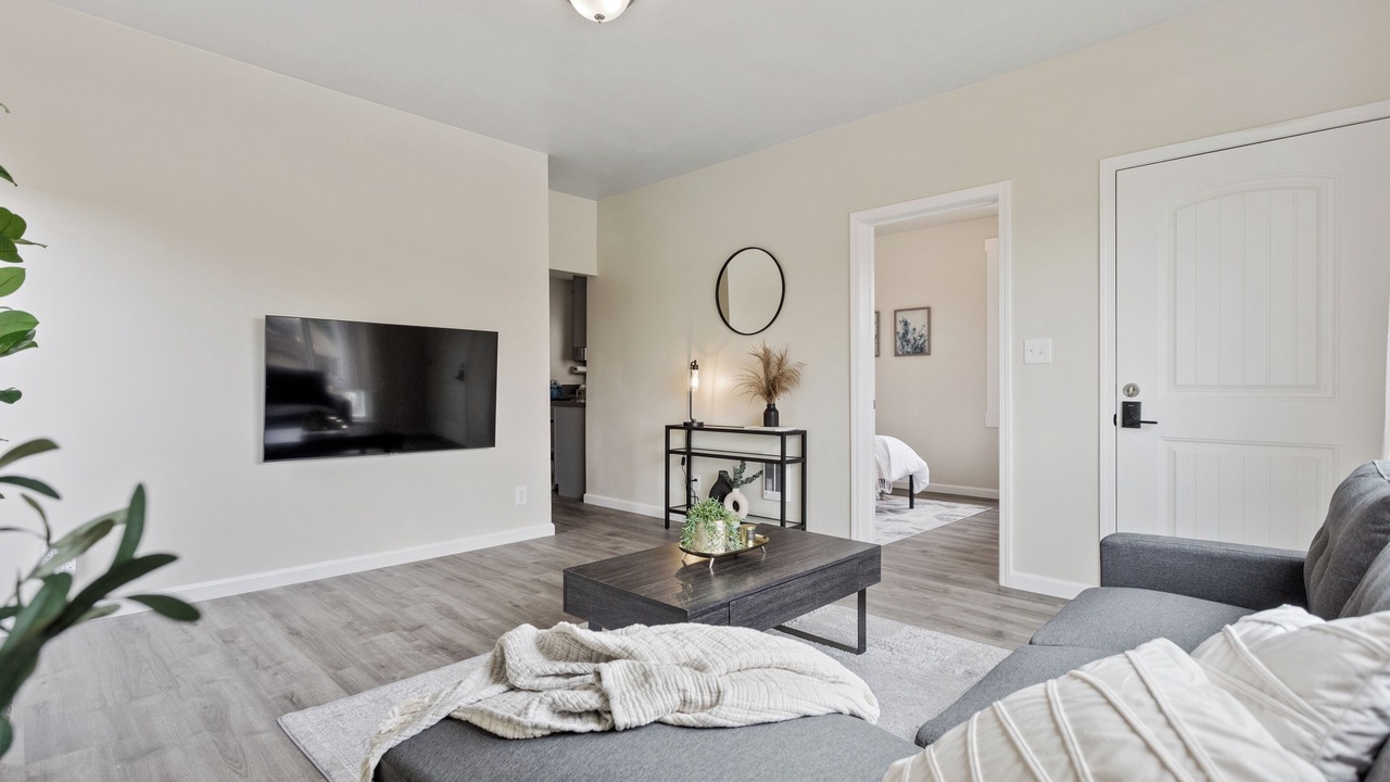 Photo of Livingroom in Downtown