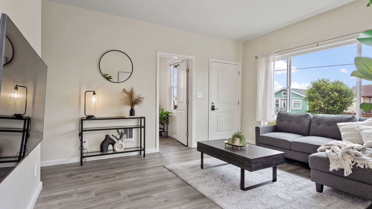 Photo of Livingroom in Downtown