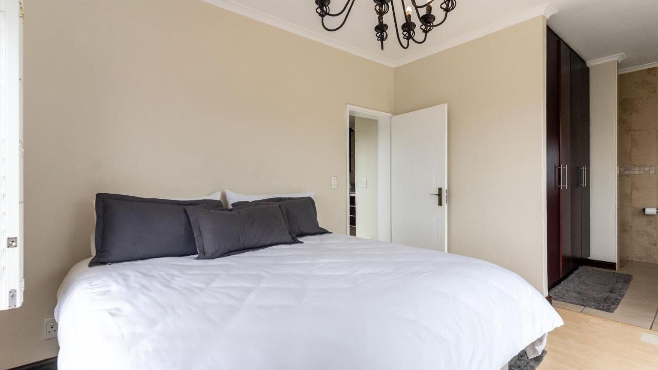 Photo of Bedroom in Big Bay