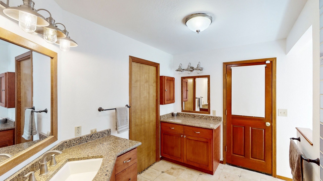 Photo of Bathroom in Freestone