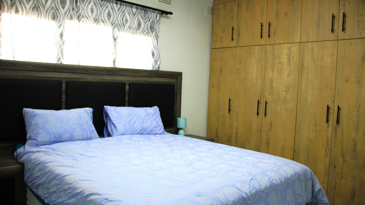 Photo of Bedroom in Sea Park