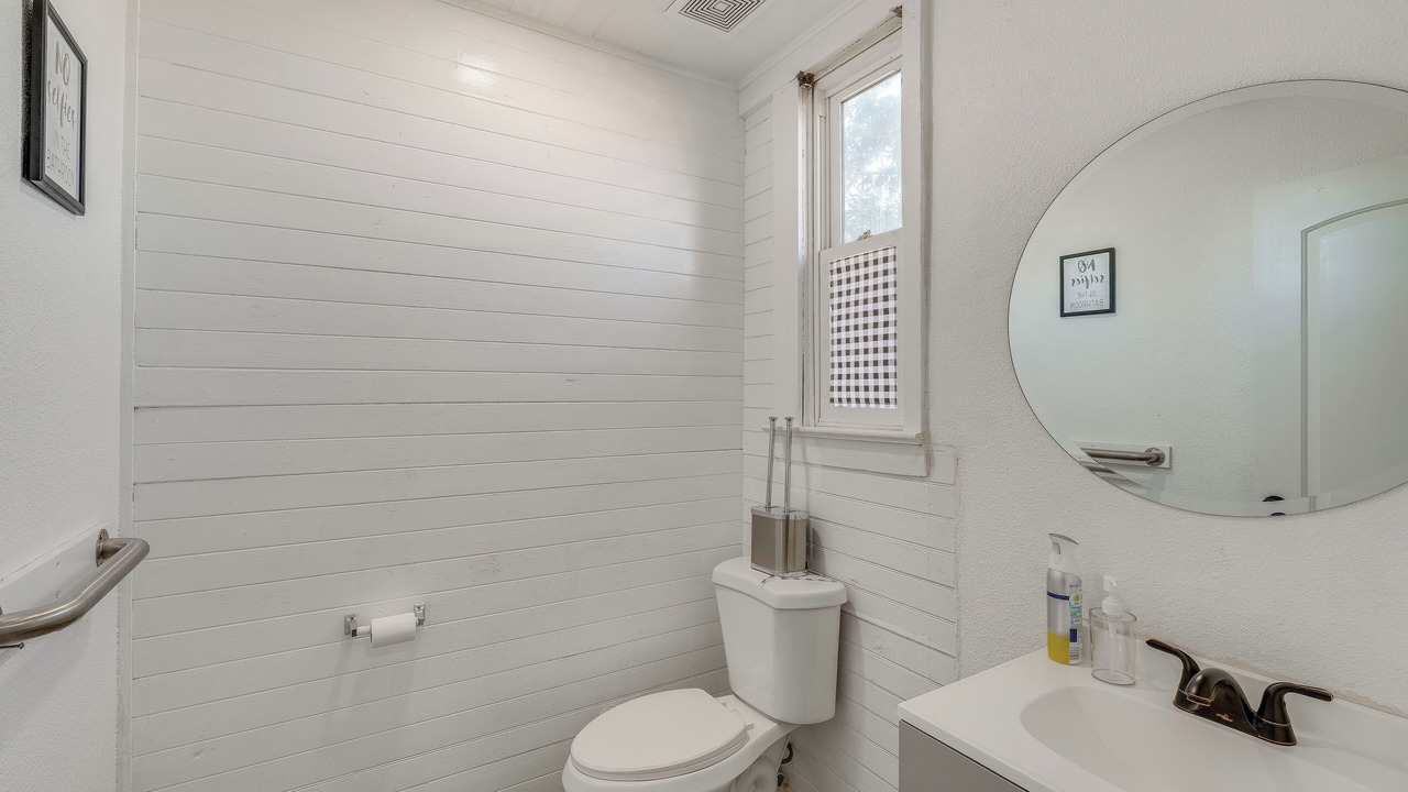 Photo of Bathroom in Lodi