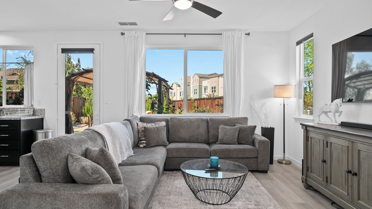 Photo of Livingroom in North Natomas