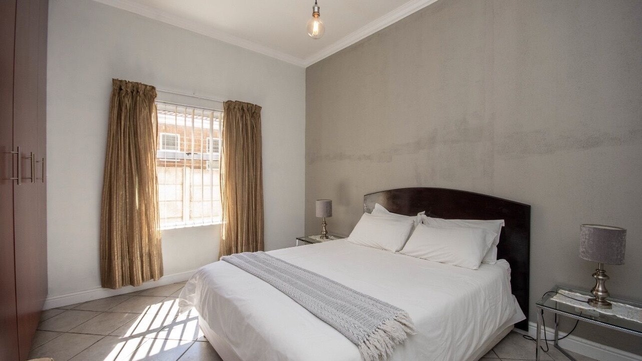 Photo of Bedroom in Somerset West