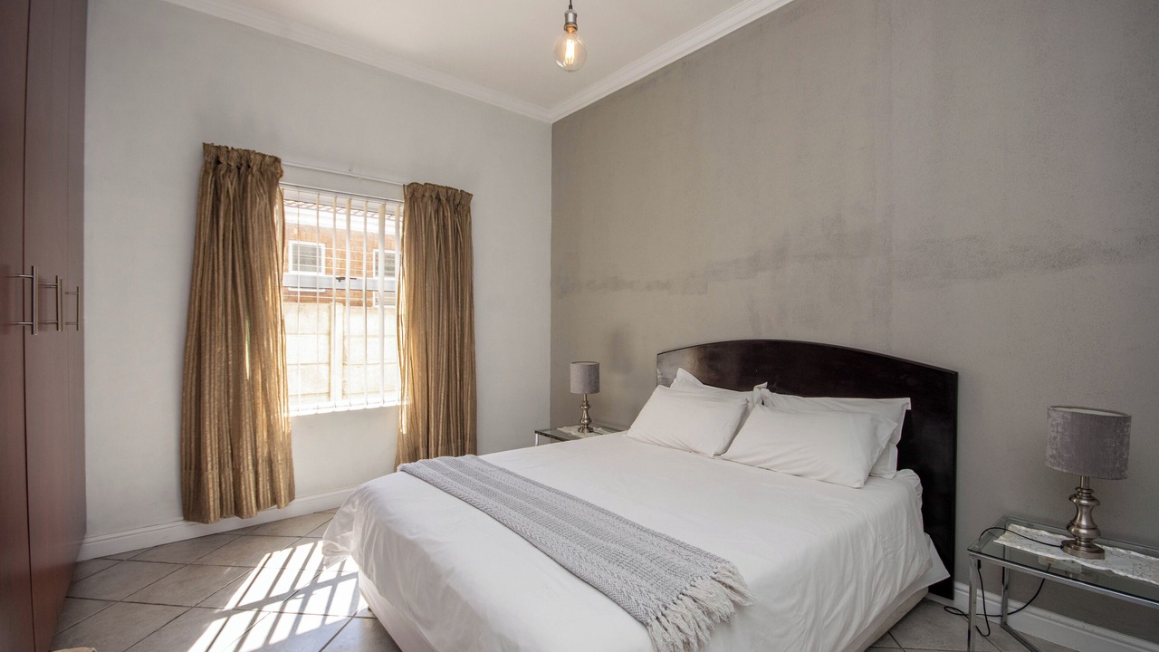 Photo of Bedroom in Somerset West