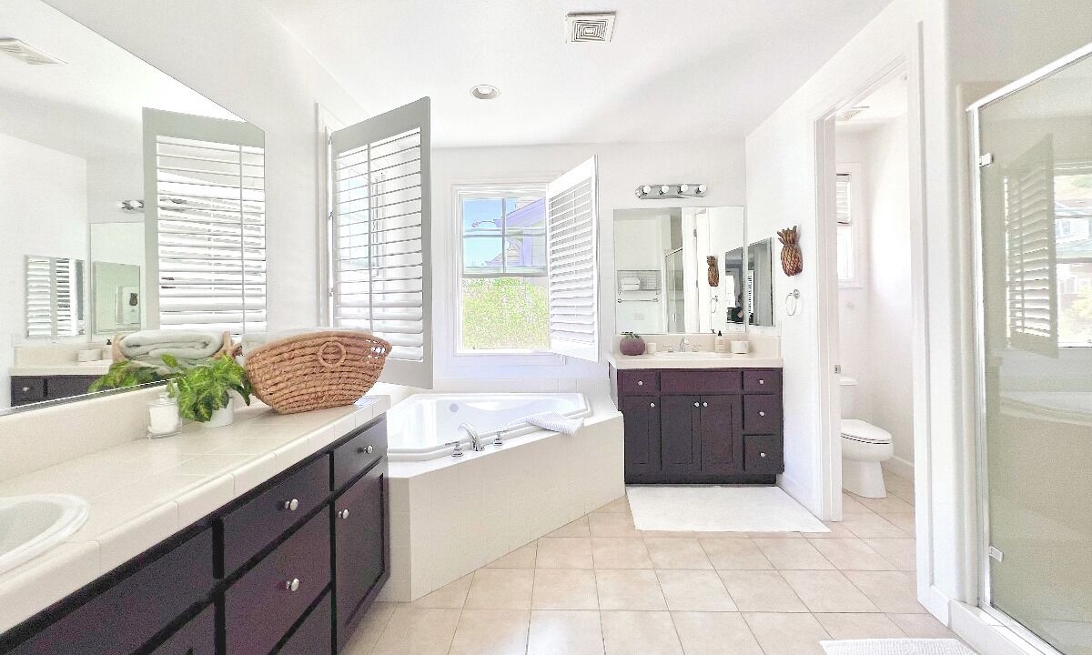 Photo of Bathroom in Point Richmond