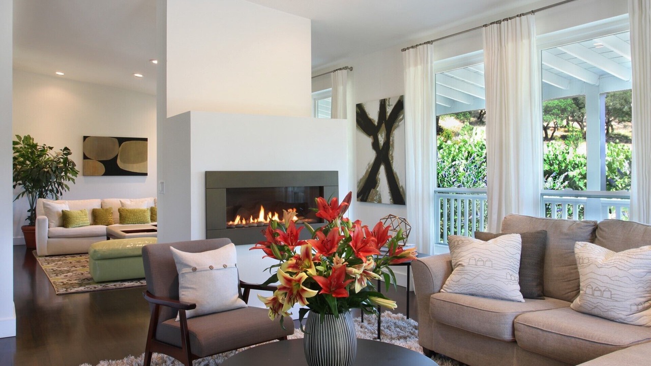 Photo of Livingroom in Kenwood
