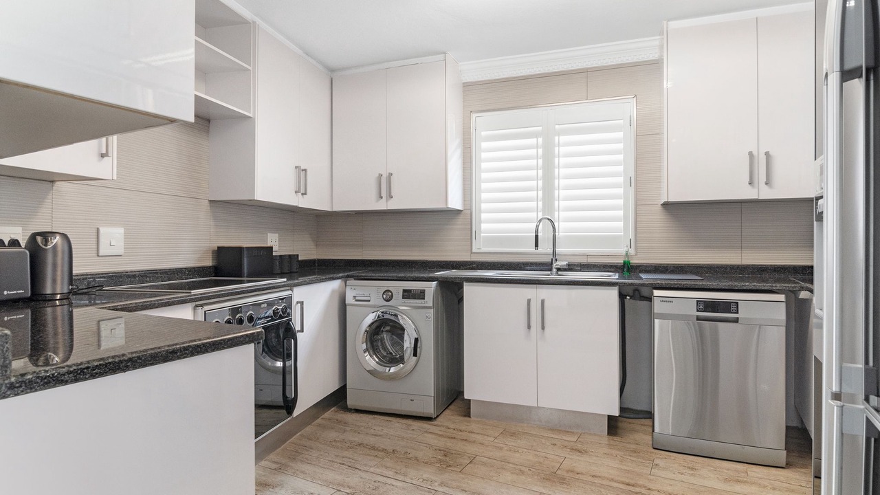 Photo of Kitchen in Shaka's Rock