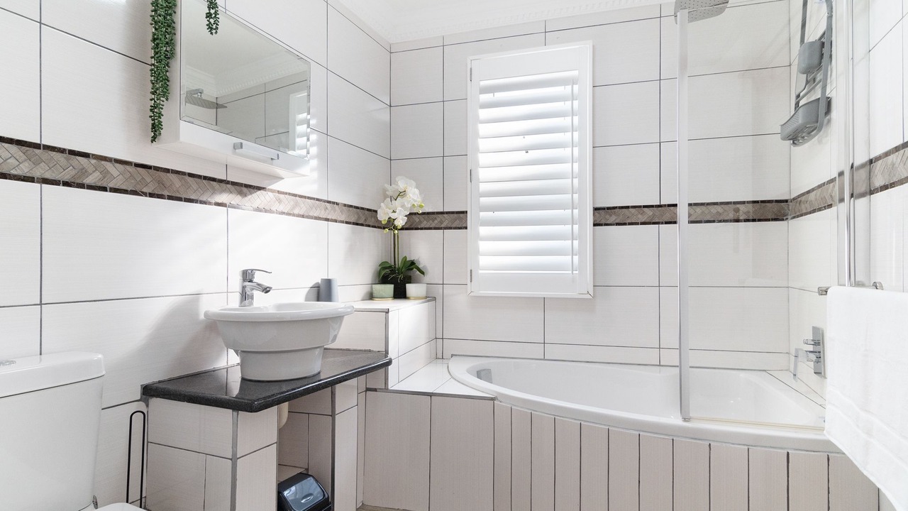 Photo of Bathroom in Shaka's Rock