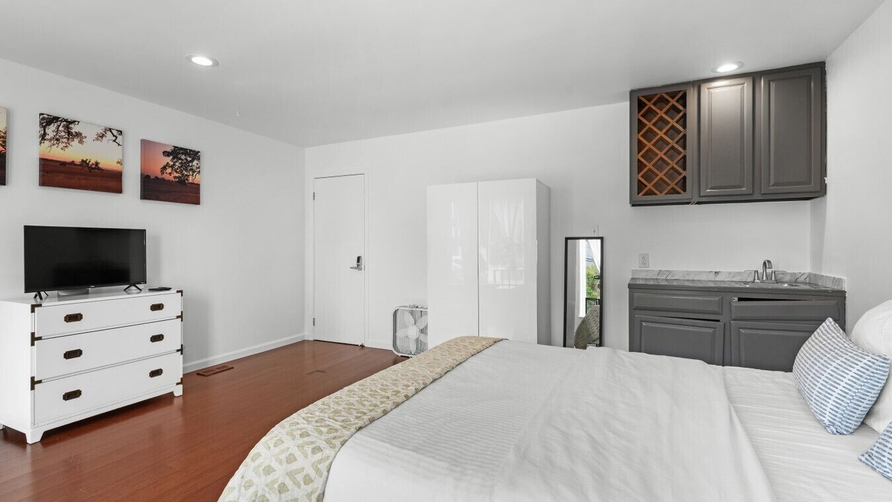 Photo of Bedroom in Bayview