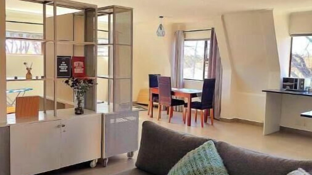 Photo of Livingroom in Houghton Estate