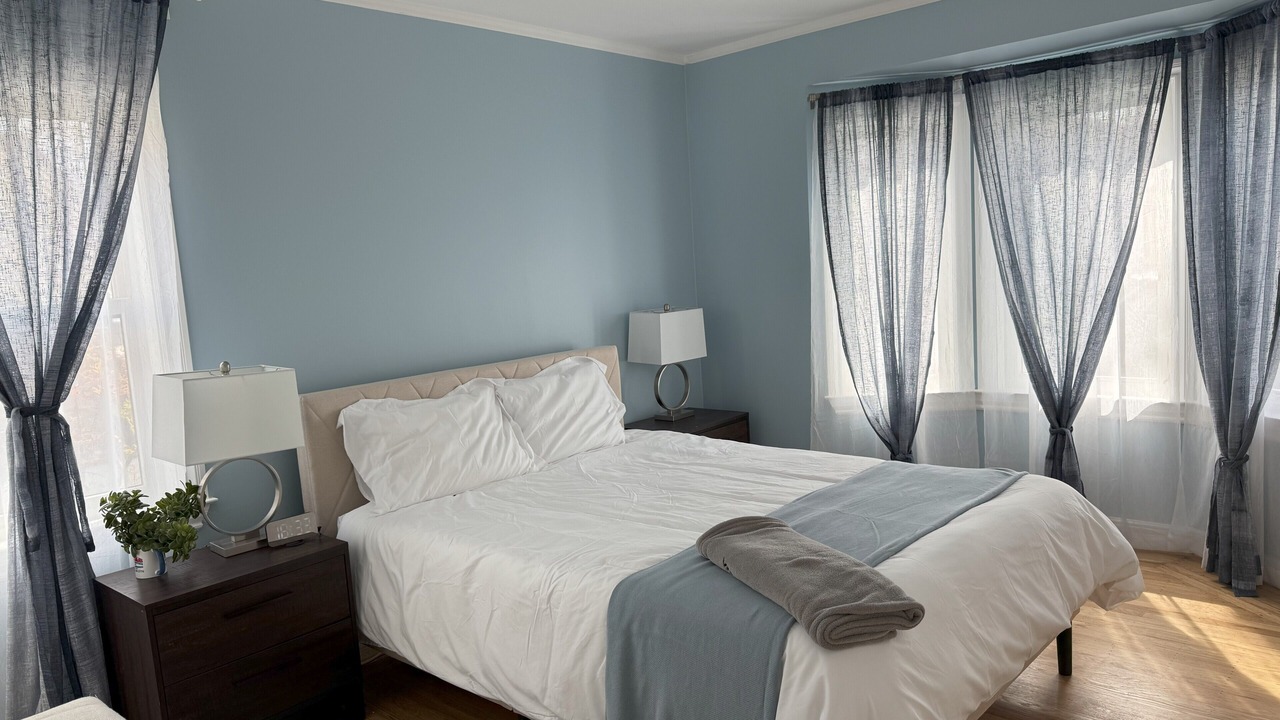 Photo of Bedroom in North Central