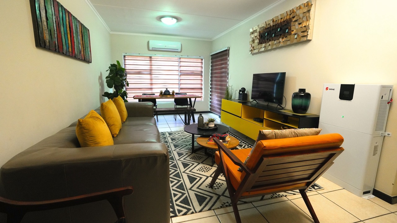 Photo of Livingroom in Greater Johannesburg Metropolitan Area