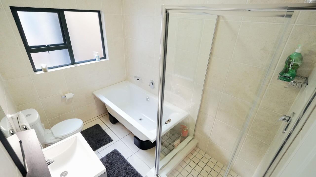 Photo of Bathroom in Greater Johannesburg Metropolitan Area
