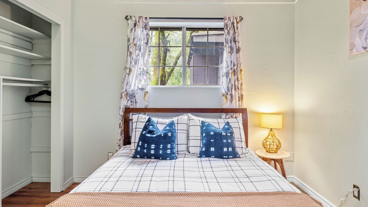 Photo of Bedroom in Forestville