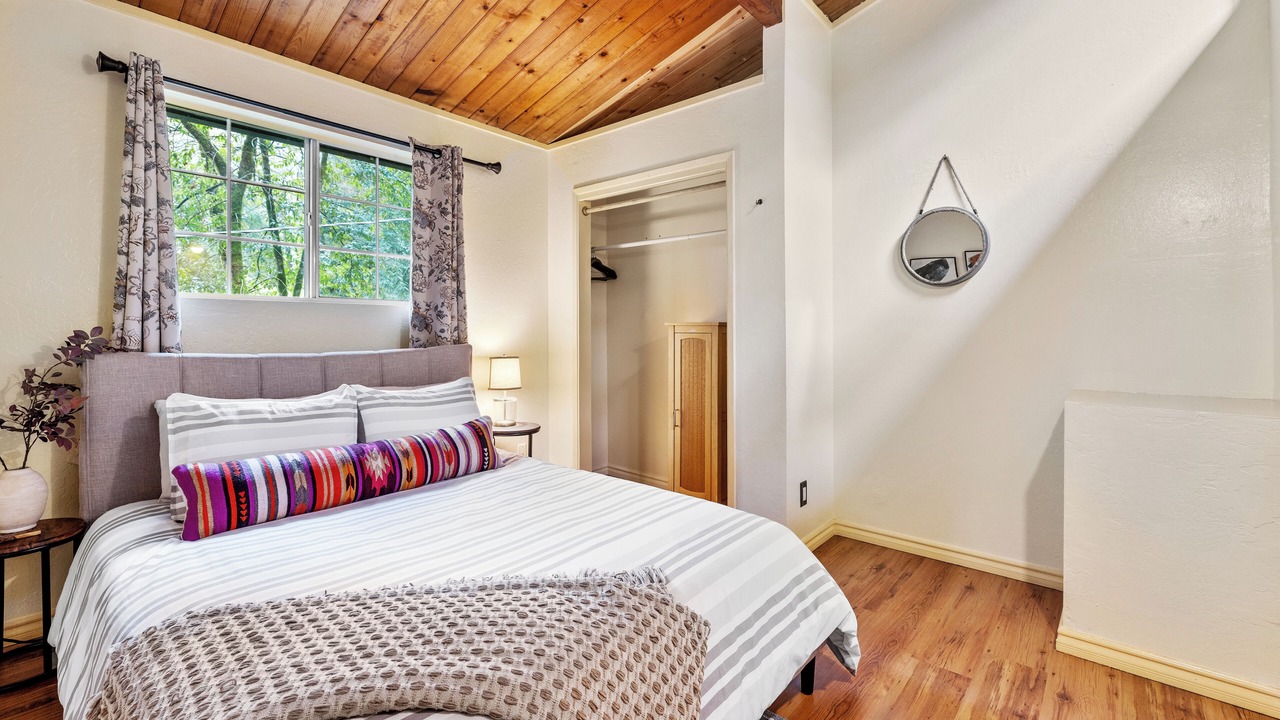 Photo of Bedroom in Forestville