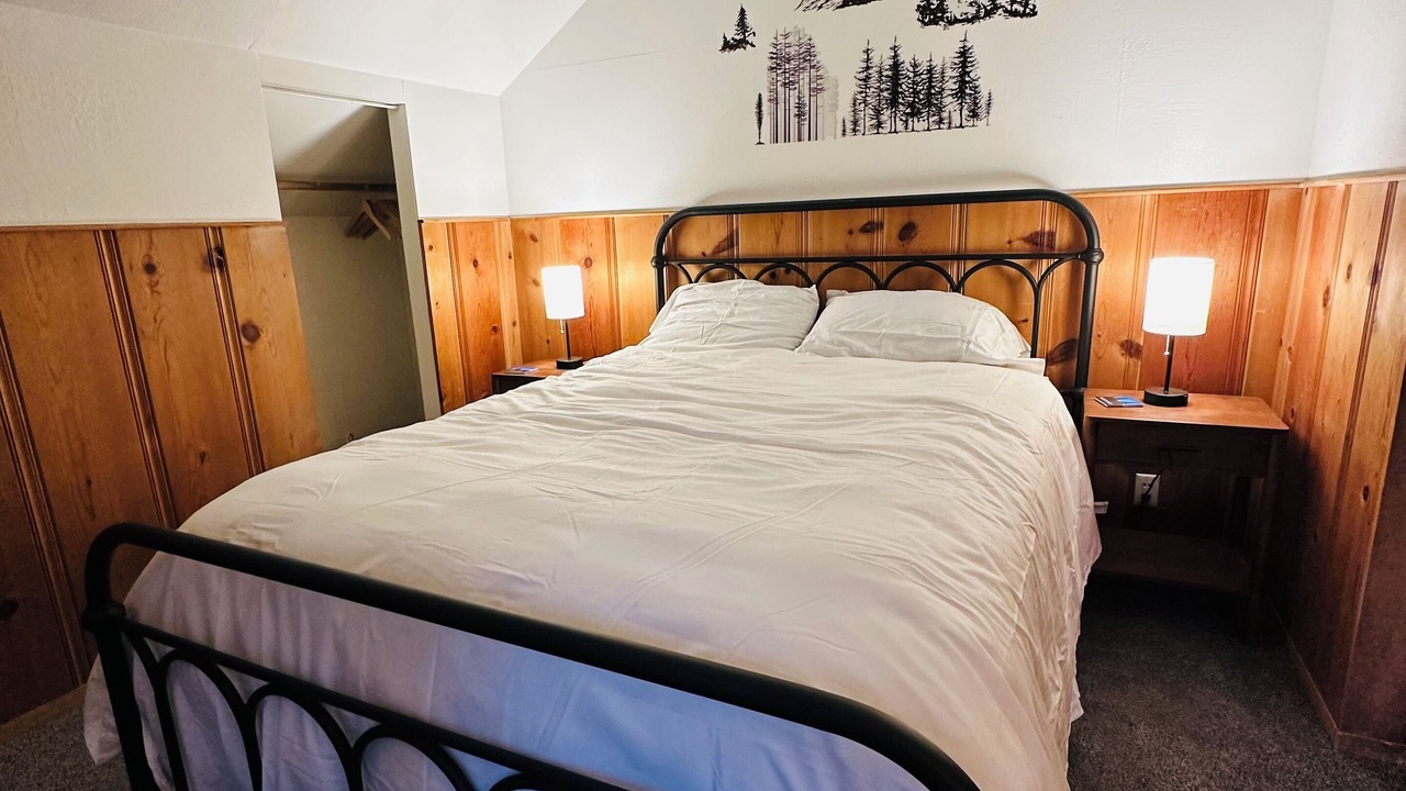 Photo of Bedroom in Sierra Tract