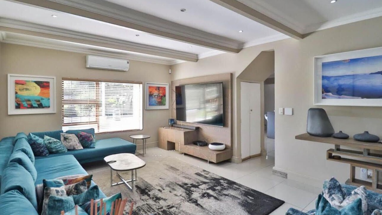 Photo of Livingroom in Greater Johannesburg Metropolitan Area