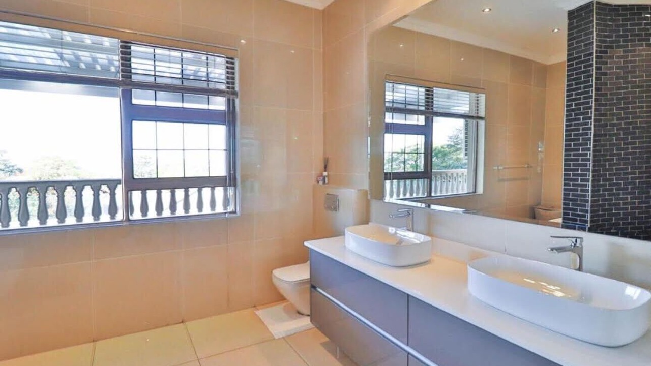 Photo of Bathroom in Greater Johannesburg Metropolitan Area
