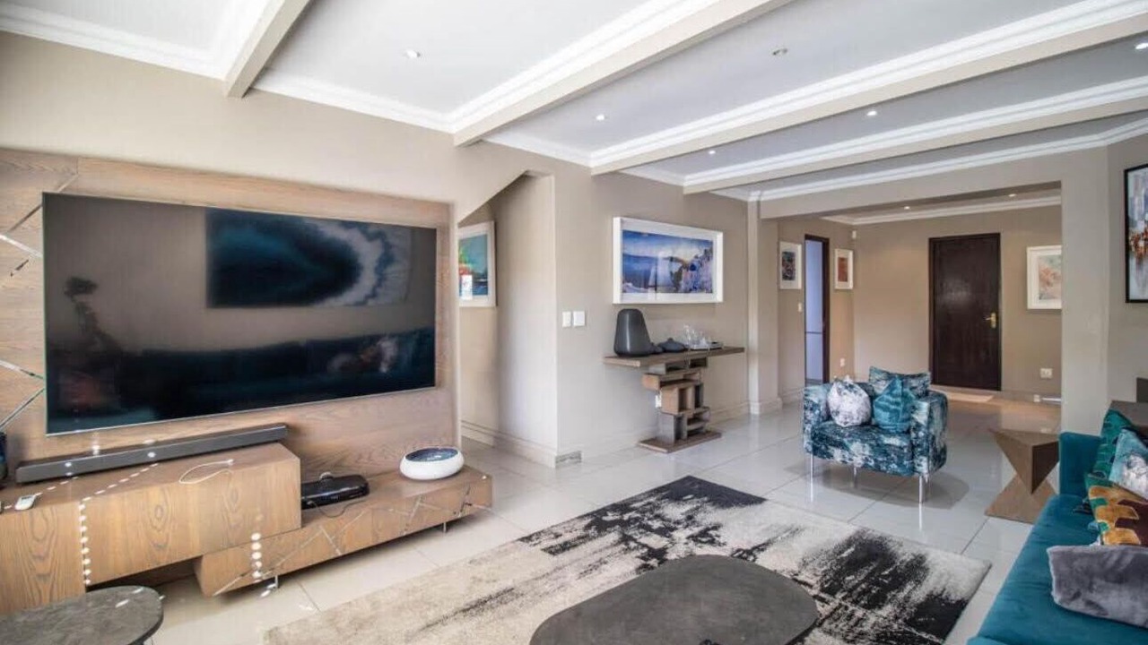 Photo of Livingroom in Greater Johannesburg Metropolitan Area