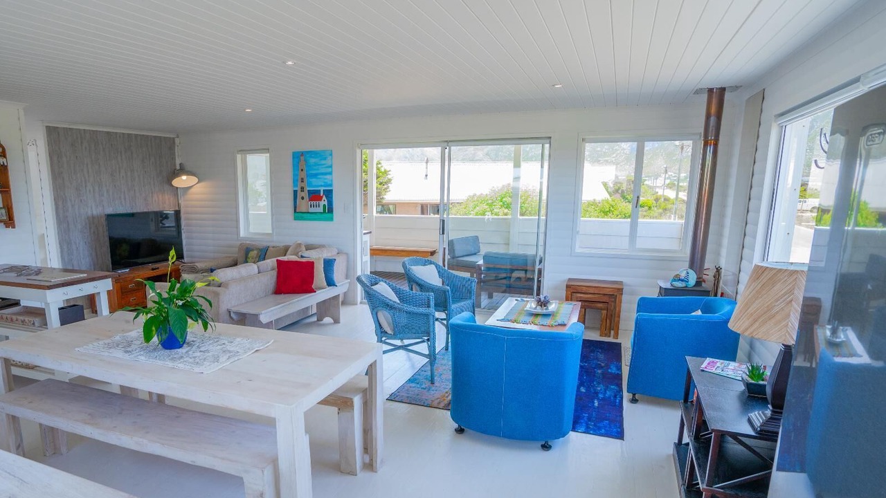 Photo of Livingroom in Betty's Bay